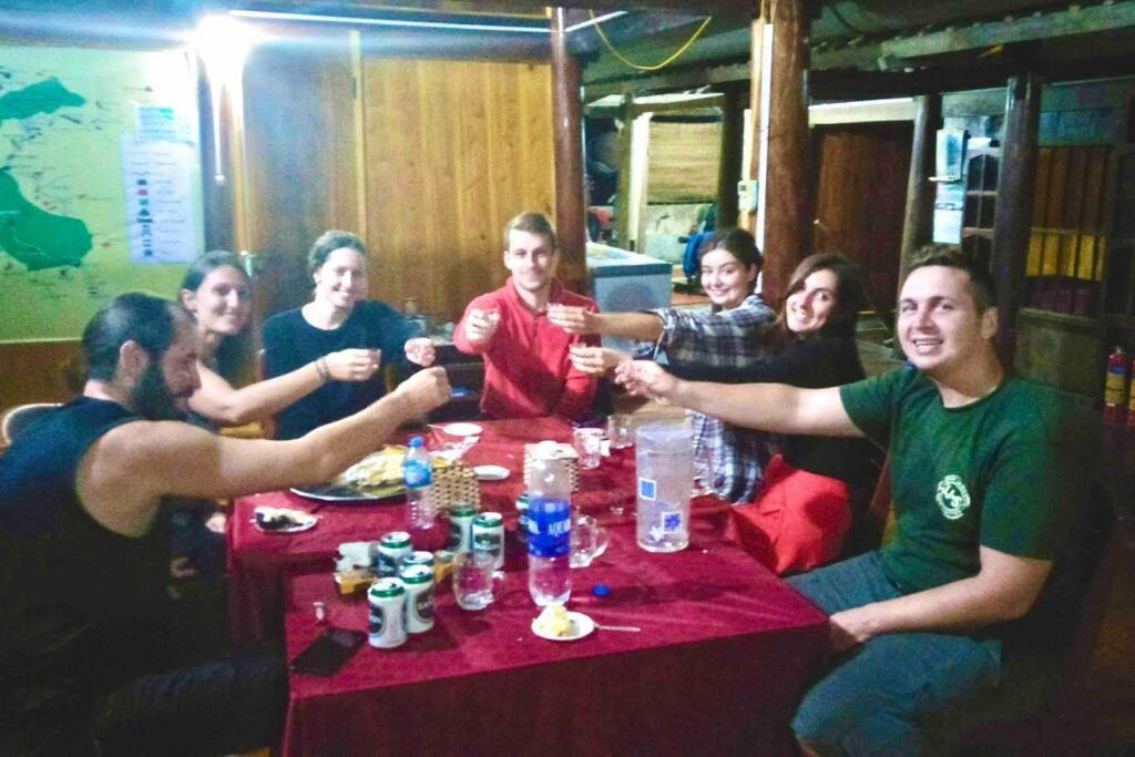 Ba Be Lake-Huyen Hao Homestay 外观 照片